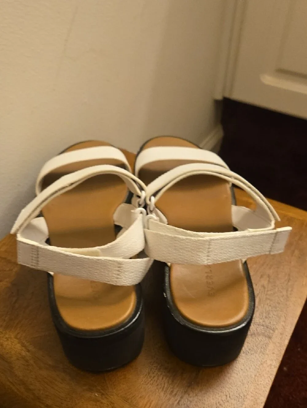 Everlane Women’s White Platform Sandals with Adjustable Straps